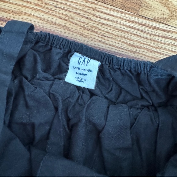 12-18m Baby Gap Black Eyelet Tank - Picture 3 of 3